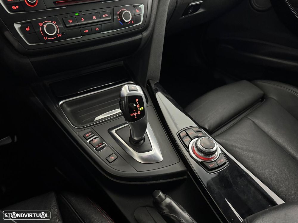 BMW 320 d Auto Pack M - 17