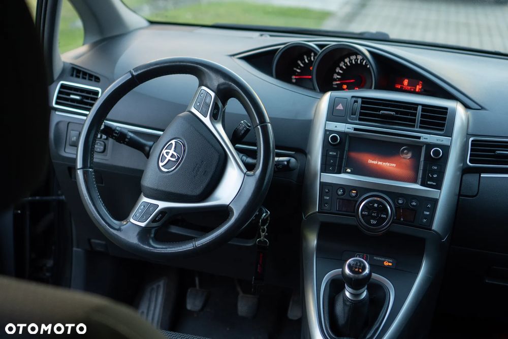 Toyota Verso - 10