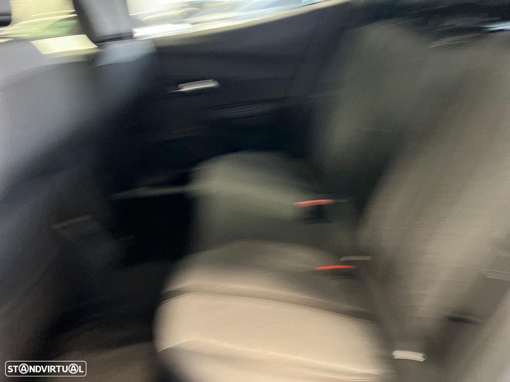 Peugeot e-2008 50 kWh Allure - 14