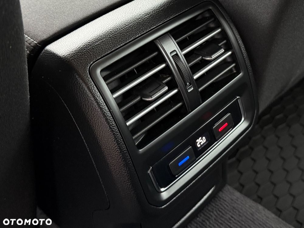 Volkswagen Passat Variant - 13