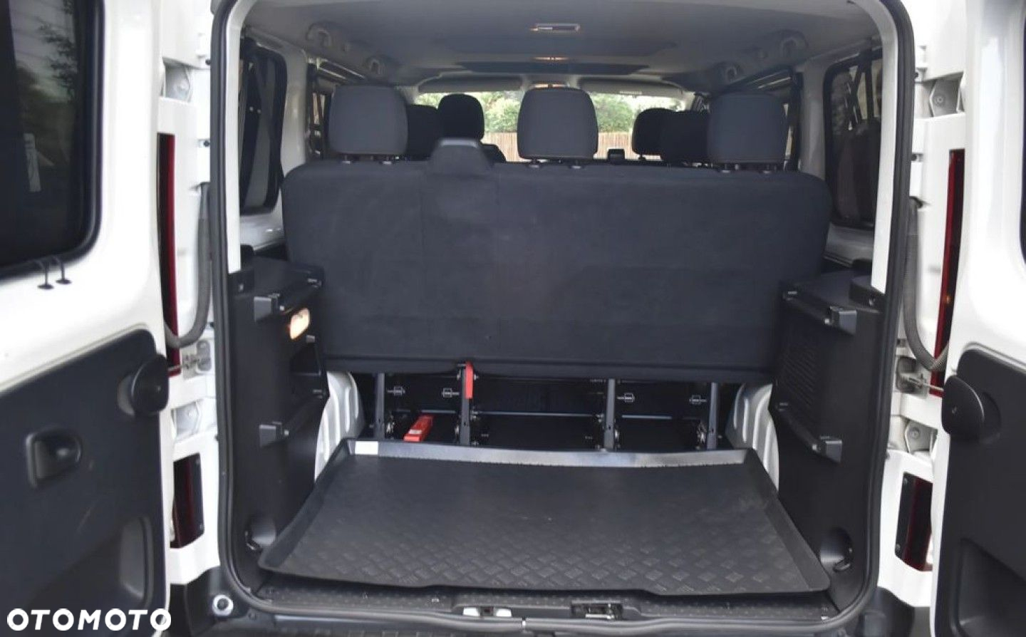 Renault Trafic - 11