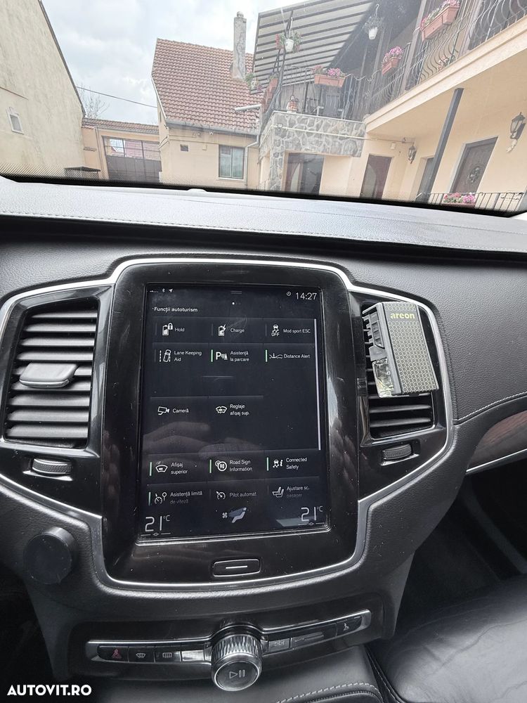 Volvo XC 90 - 9
