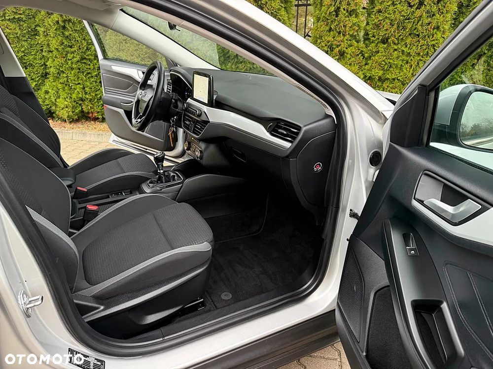 Ford Focus 1.5 EcoBlue STart-Stopp-System TITANIUM - 16