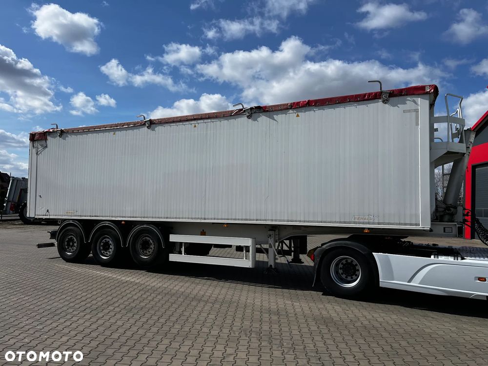 Benalu 52m3 SPROWADZONA Z FRANCJI /CAŁA ALUMINIOWA/OSIE SAF/OŚ PODNOSZONA/LEKKA/LEKKO USZKODZONY BOK - 1