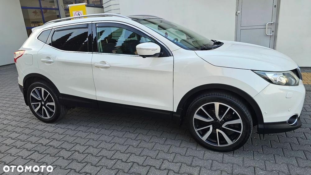 Nissan Qashqai 1.6 DCi Black Edition Xtronic EU6 - 17