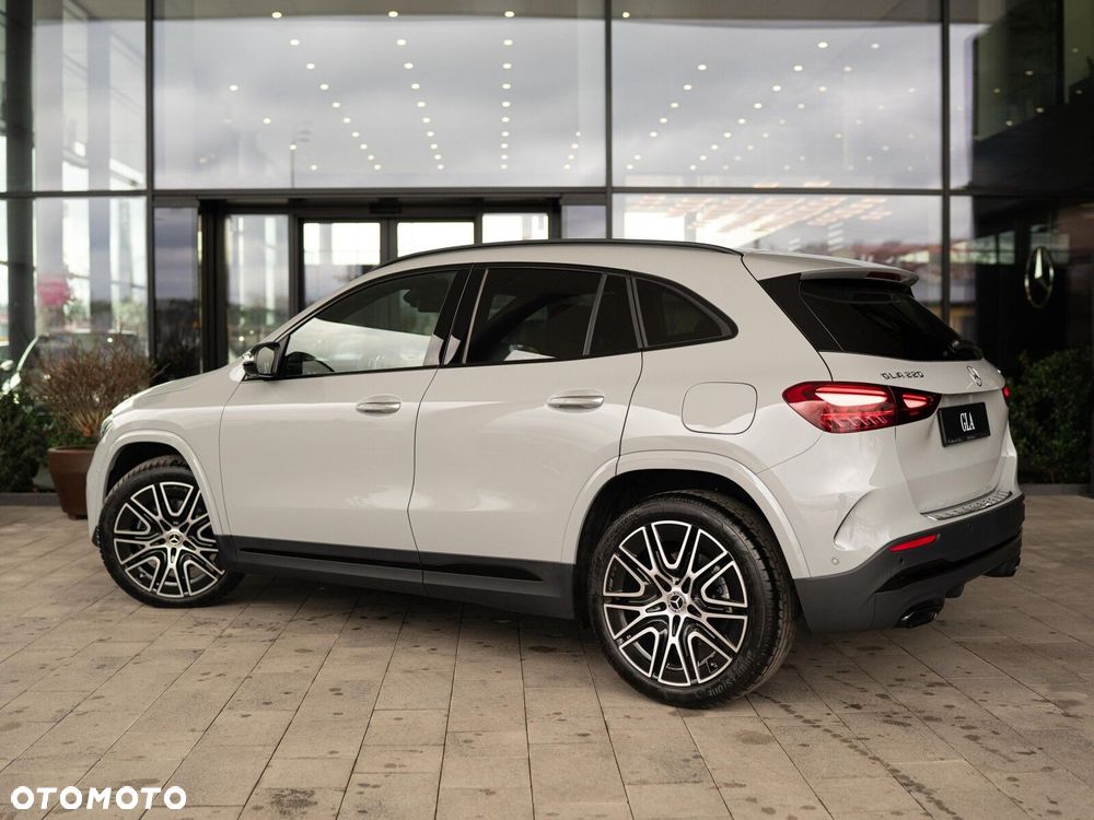 Mercedes-Benz GLA - 6