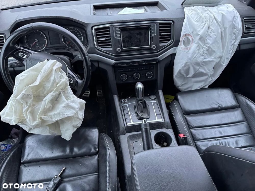 Volkswagen Amarok - 13