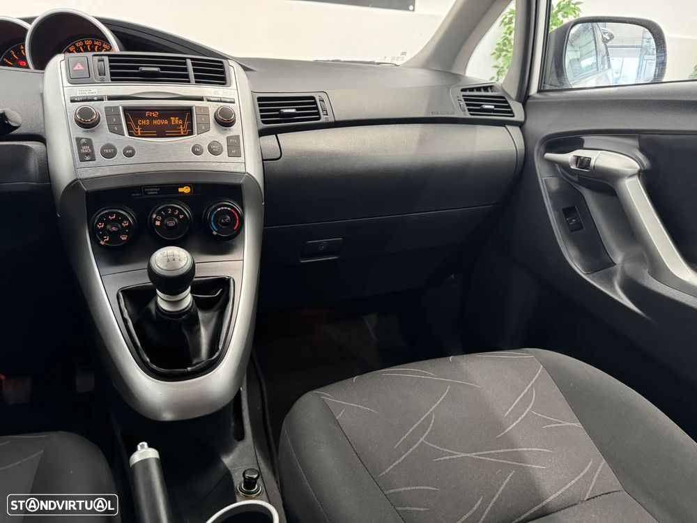 Toyota Verso 2.0 D-4D Executive - 20