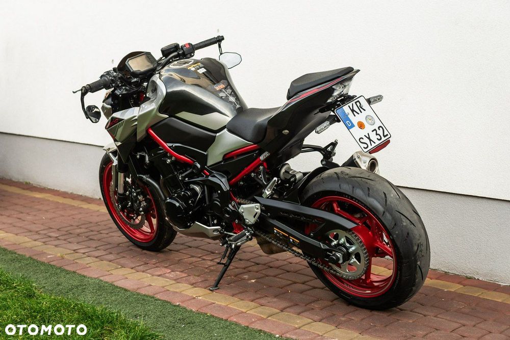 Kawasaki Z - 4