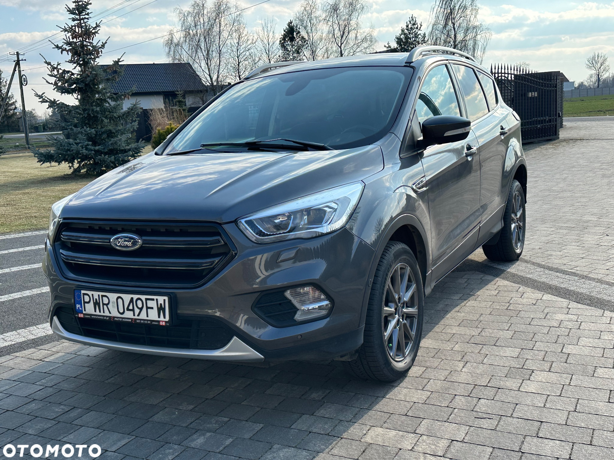 Ford Kuga - 8