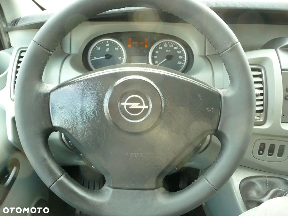 Opel Vivaro L2H1 2.9t - 9