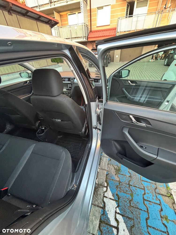 Skoda RAPID - 6