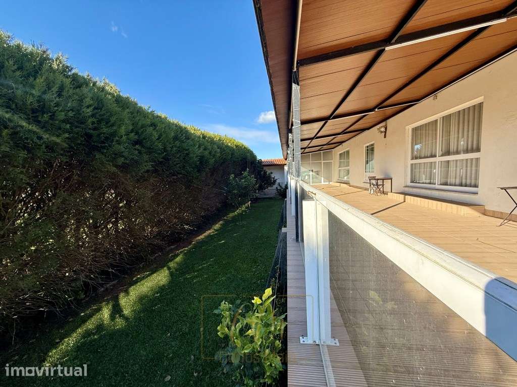 Armazém/Quintinha com edifício 302m2 e 1252m2 de terreno - Grande imagem: 5/25