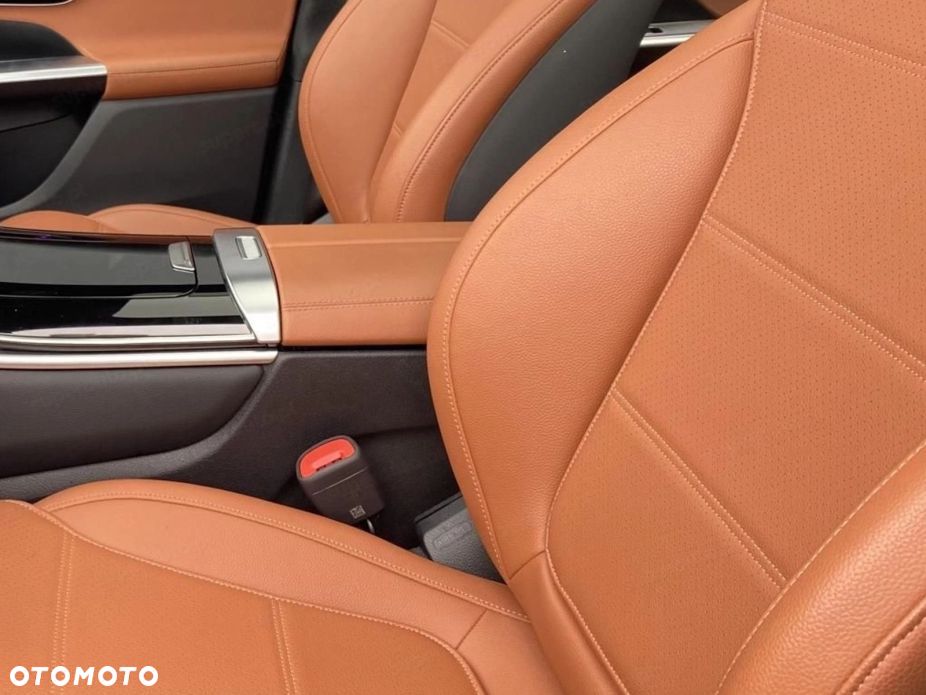 Mercedes-Benz GLC - 7