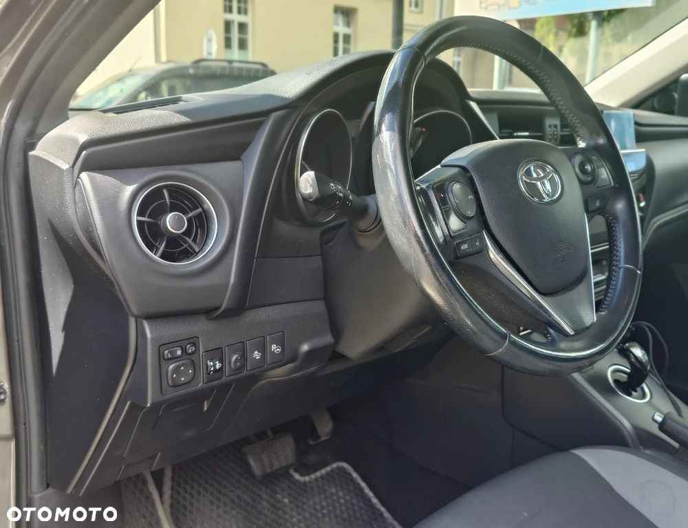 Toyota Auris - 7