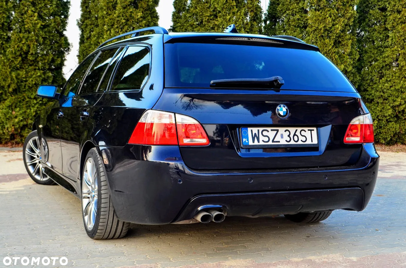 BMW Seria 5 525i Touring - 9