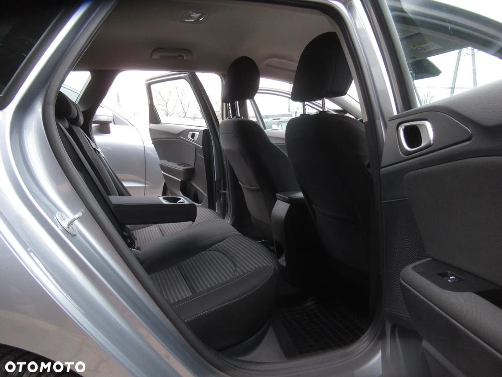 Kia Ceed 1.5 T-GDI M - 8