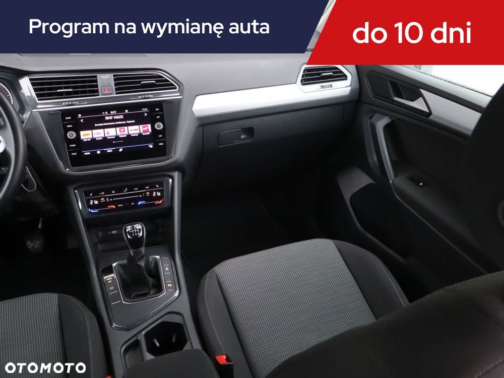Volkswagen Tiguan - 10