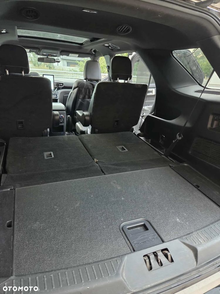 Ford Explorer - 21