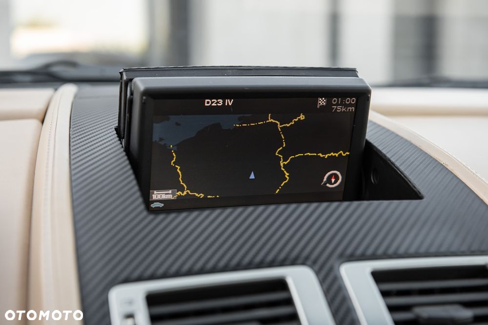 Aston Martin DB9 Touchtronic - 23