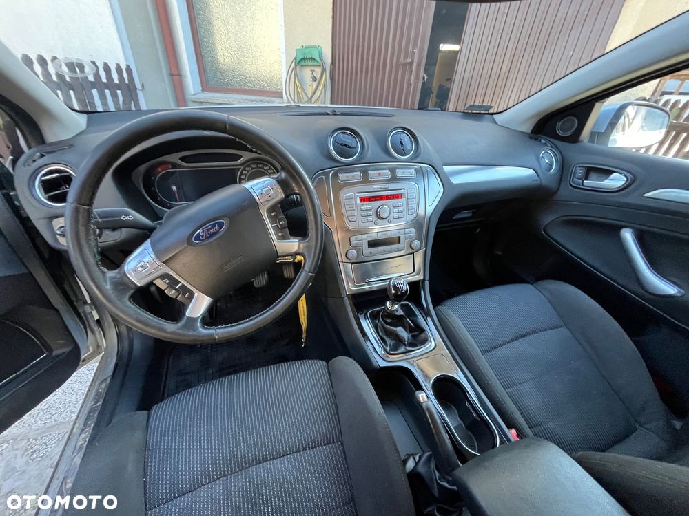 Ford Mondeo 2.0 TDCi Trend - 13