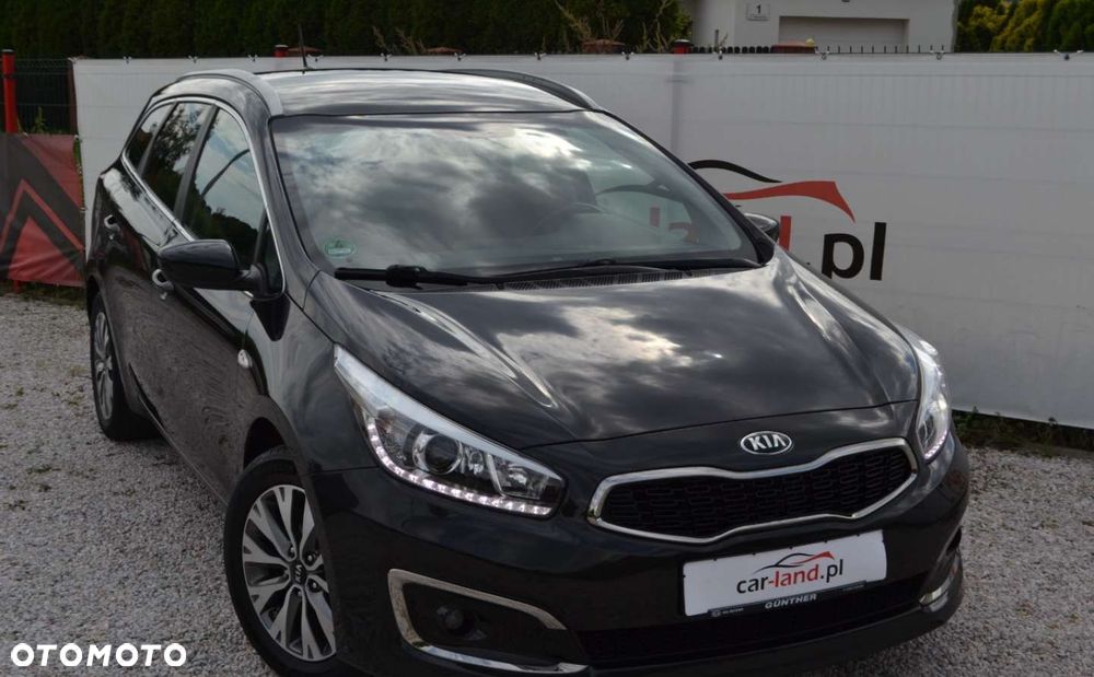 Kia Ceed 1.6 CRDi 136 ISG UEFA EURO 2016 - 3