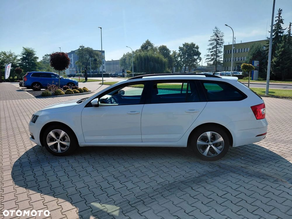 Skoda Octavia 1.6 TDI SCR Ambition - 2