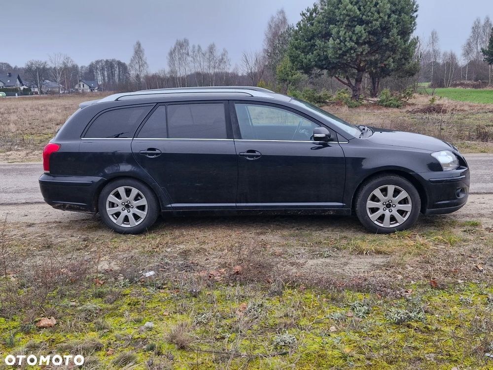 Toyota Avensis 1.8 VVT-i Combi - 12