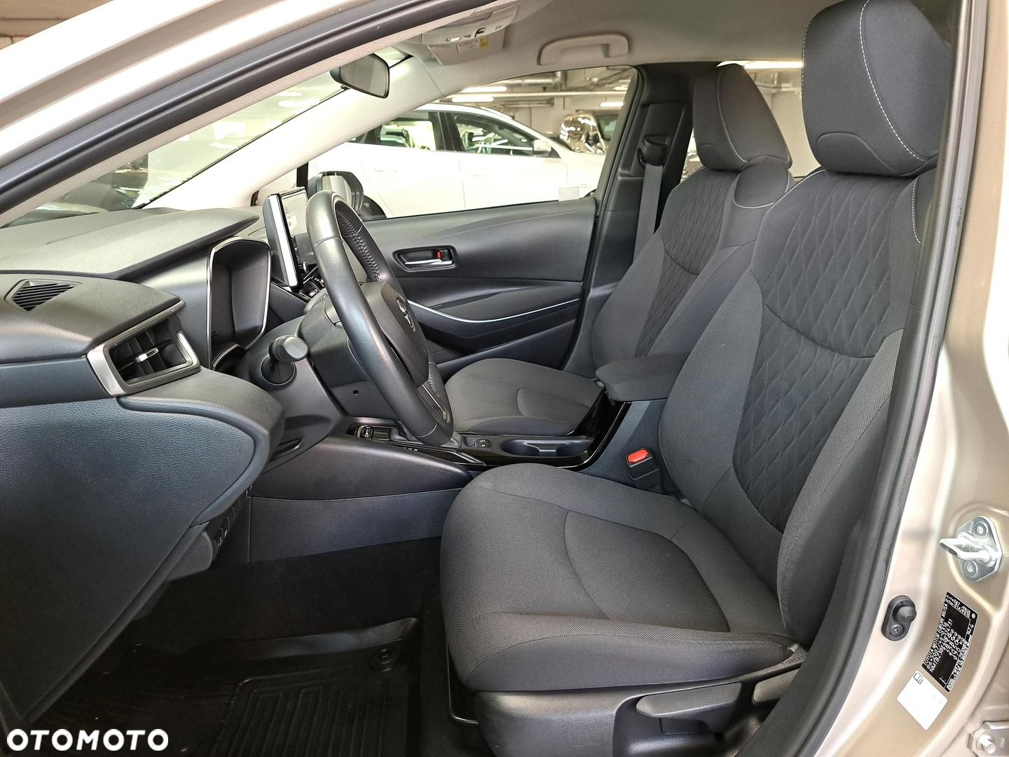 Toyota Corolla - 10