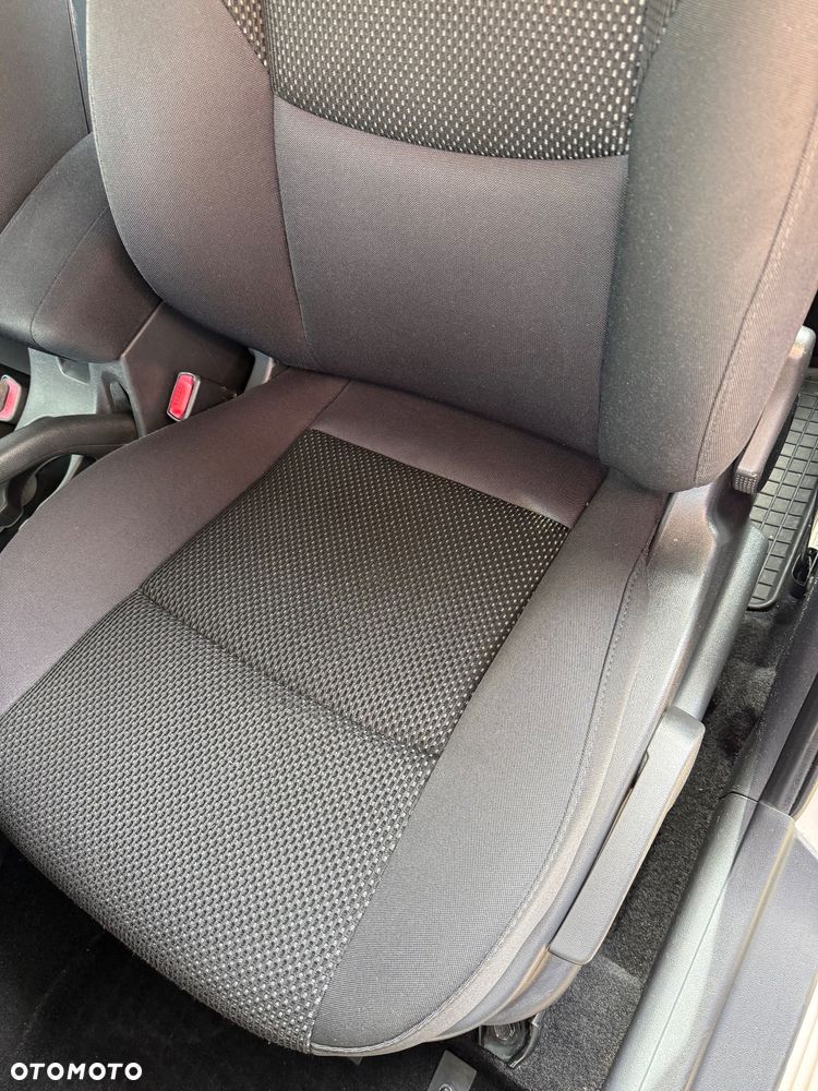 Hyundai i30 1.6 Classic + - 8
