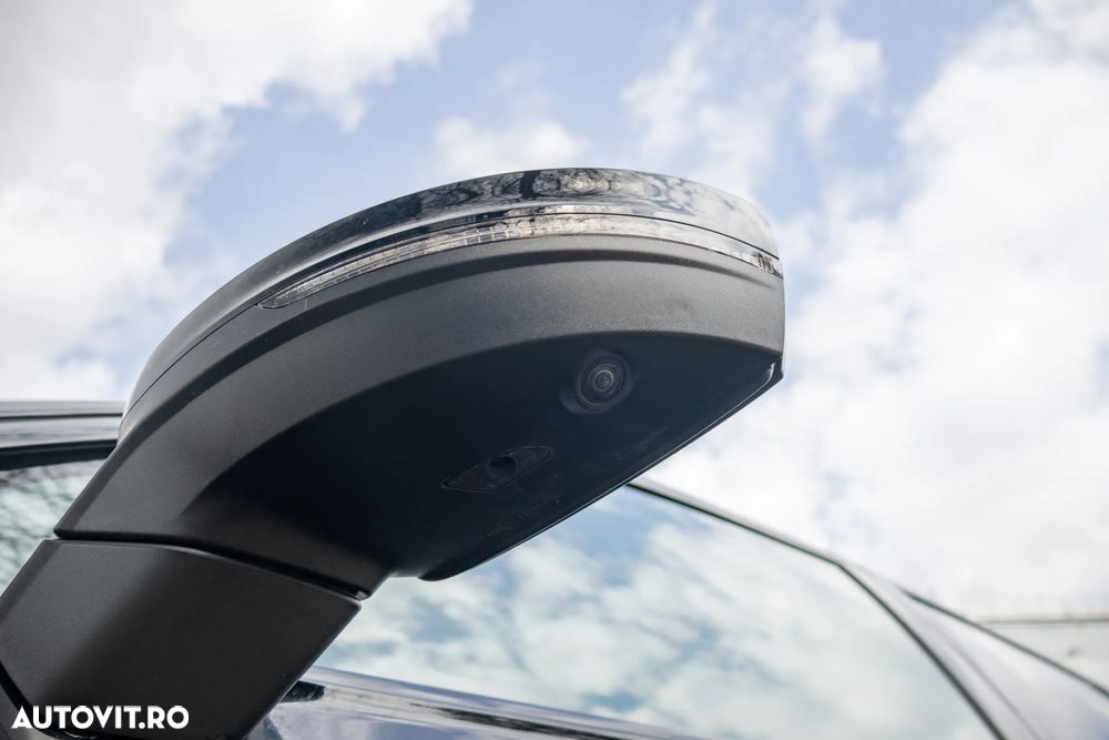 Volkswagen Touareg V6 TDI 4MOTION R-Line - 3