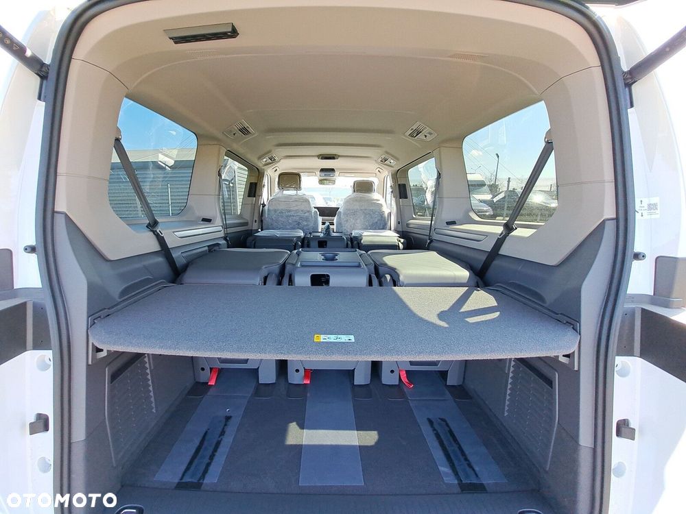 Volkswagen Multivan - 30