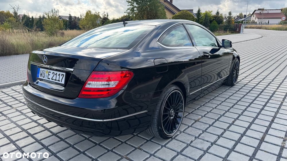 Mercedes-Benz Klasa C 180 Coupe BlueEFFICIENCY - 16