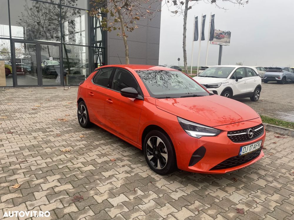 Opel Corsa e Elegance - 1