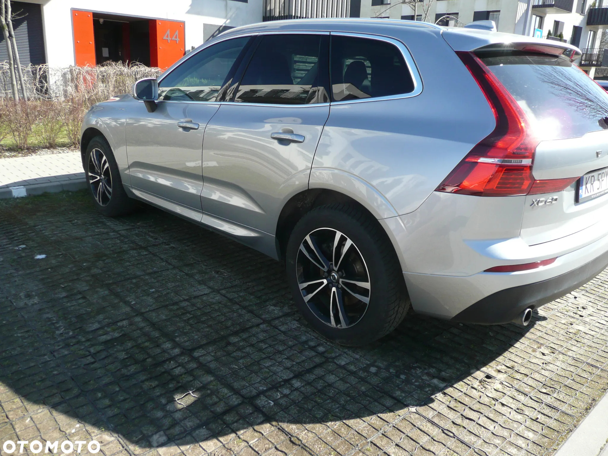Volvo XC 60 T6 AWD Momentum - 4