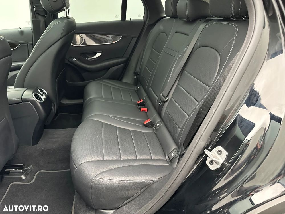 Mercedes-Benz GLC 300 e 4MATIC - 15