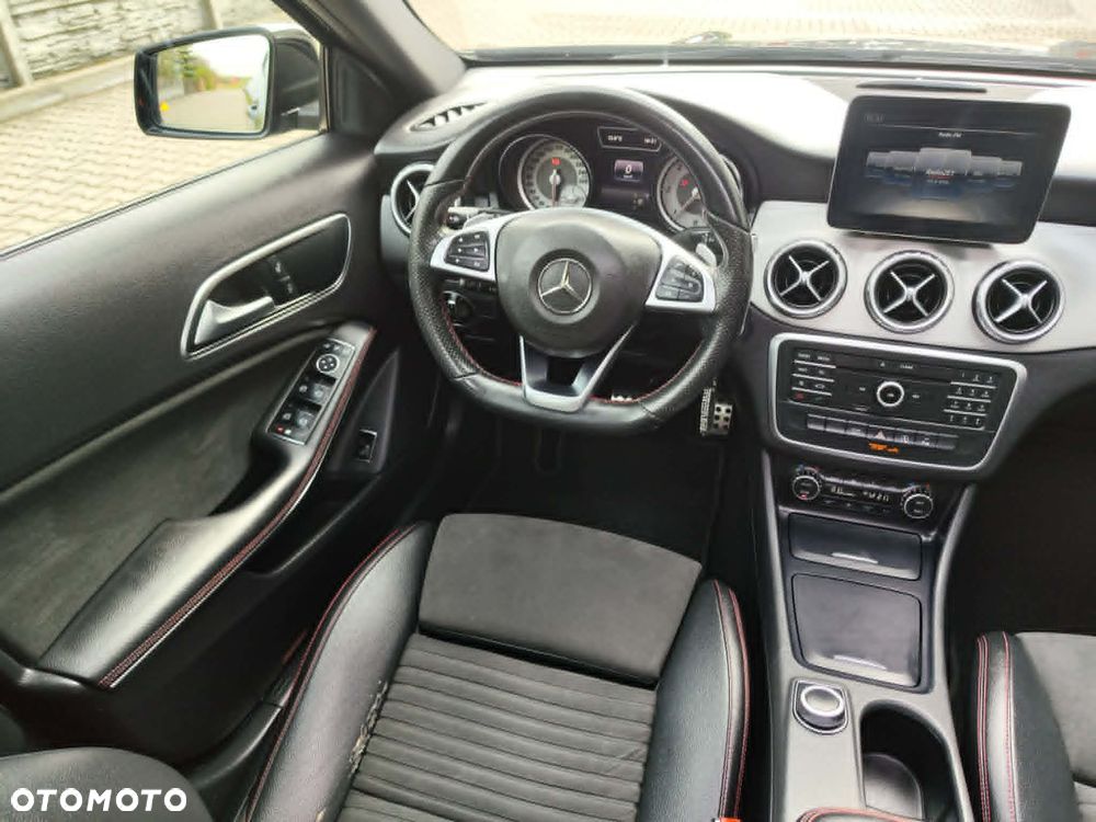 Mercedes-Benz GLA 180 d 7G-DCT AMG Line - 8