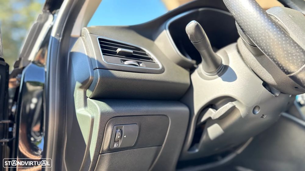 Renault Mégane Sport Tourer 1.5 dCi GT Line - 16