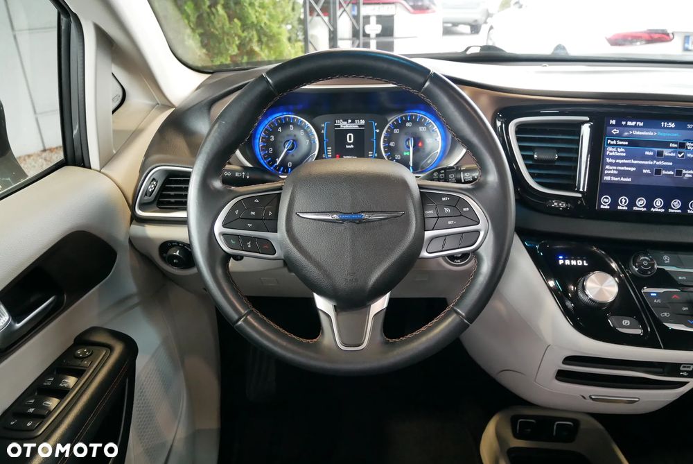 Chrysler Pacifica - 19