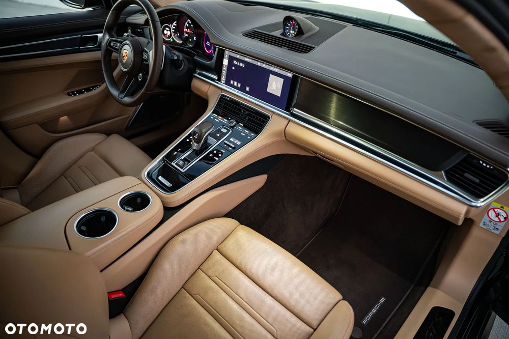 Porsche Panamera GTS - 23