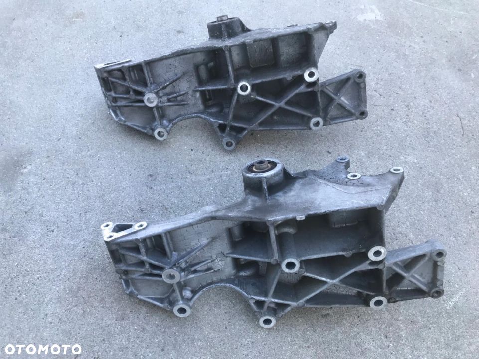 Łapa silnika Vw PASSAT B5 AUDI 1.6b wspornik mocowanie ALTERNATORA SPRĘŻARKI - 10