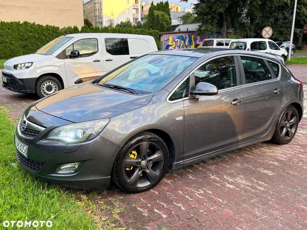 Opel Astra 1.6 T Sport - 12
