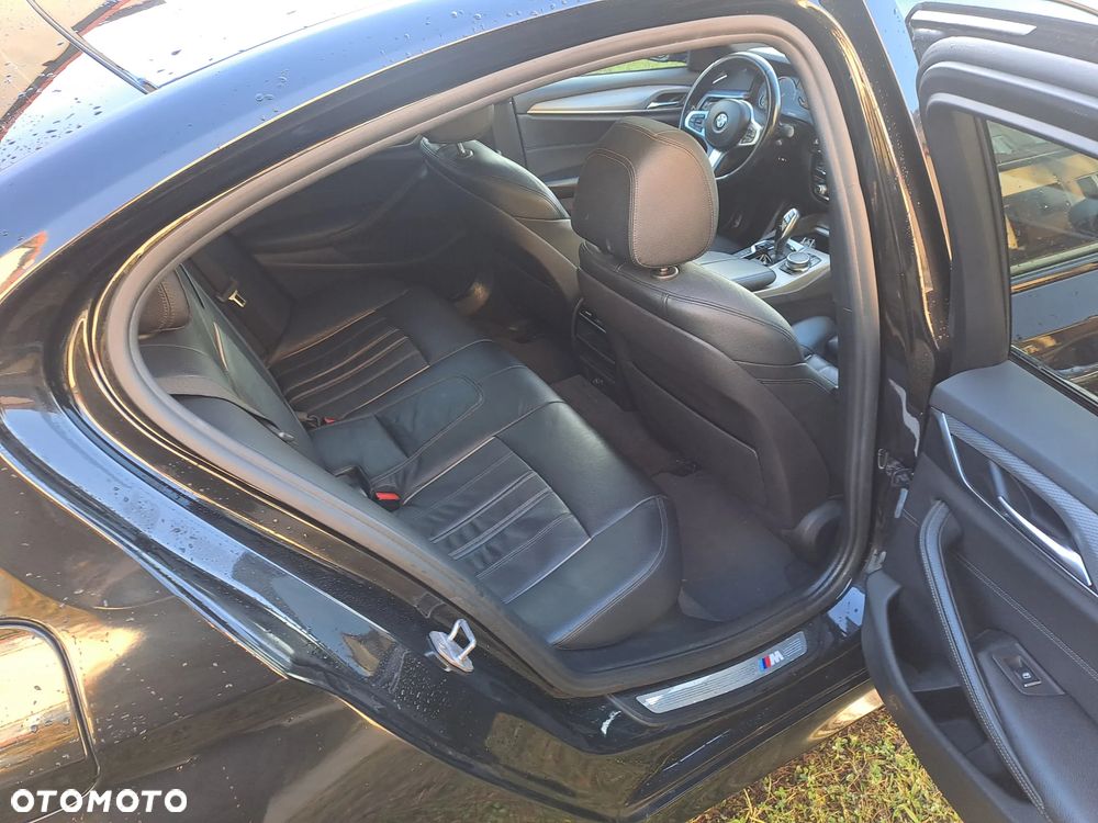 BMW Seria 5 520d M Sport Edition - 13
