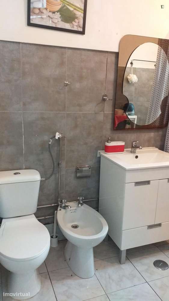 Quarto - localizado em Arroios Lisbon - Grande imagem: 2/13
