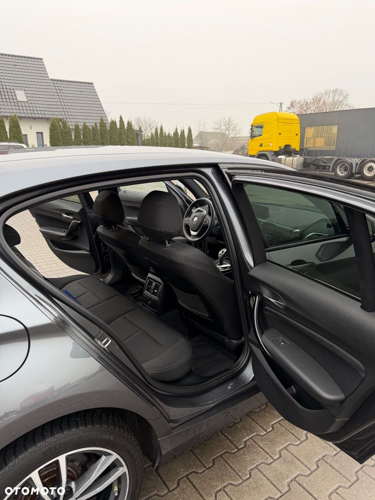 BMW Seria 1 120d Sport Line Shadow - 20