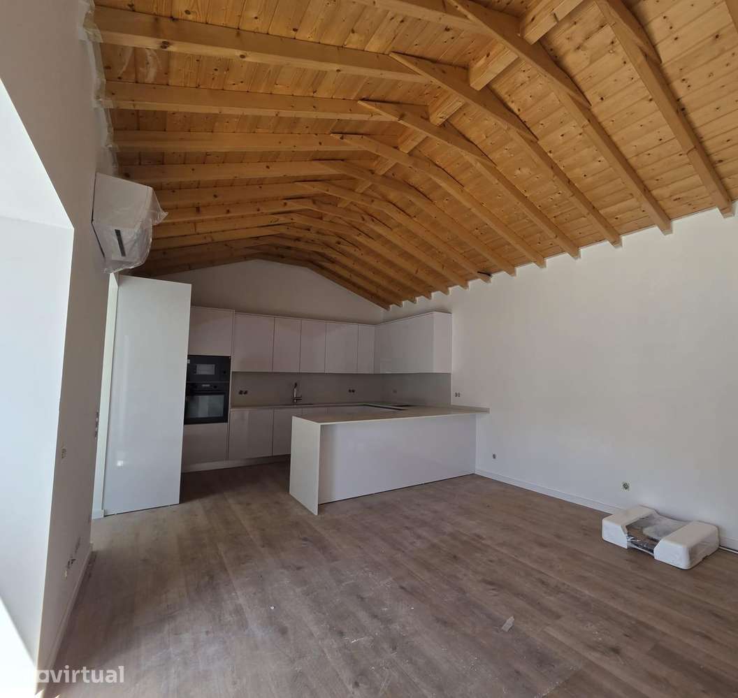 Moradia Térrea T2 totalmente remodelada e Equipada com Pátio - Grande imagem: 5/21