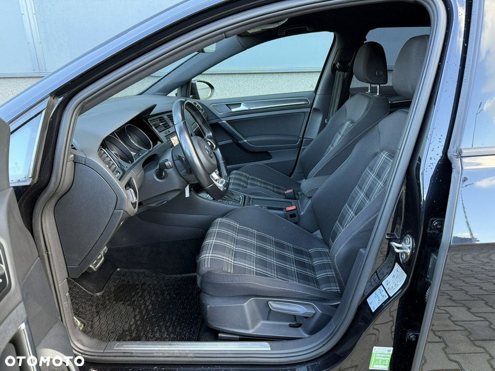 Volkswagen Golf Variant - 9