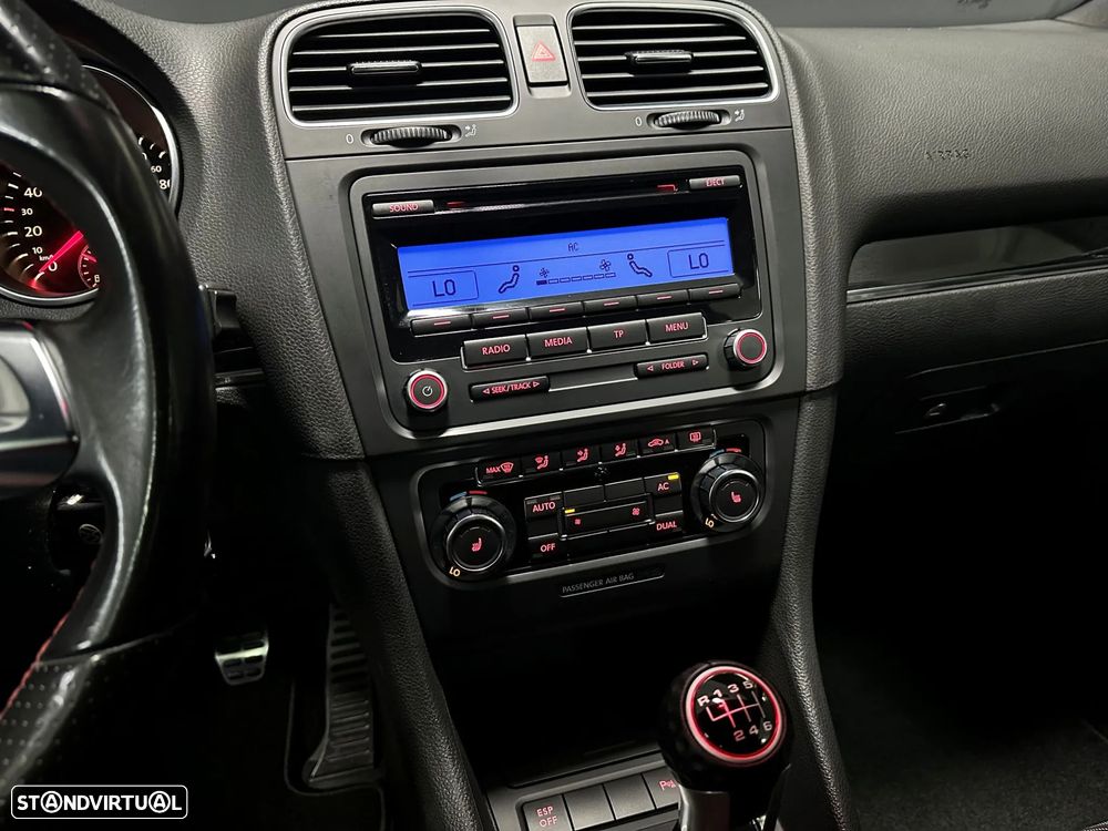 VW Golf 2.0 GTI - 28
