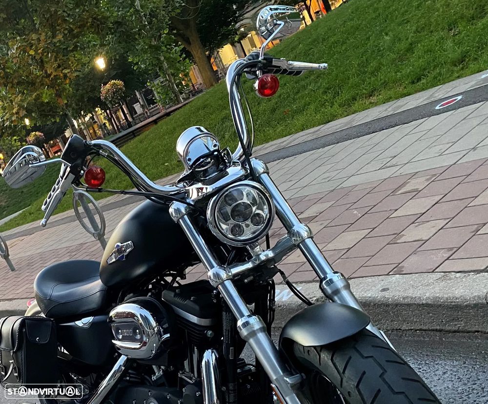 Harley-Davidson Sportster XL Custom 1200 - 2