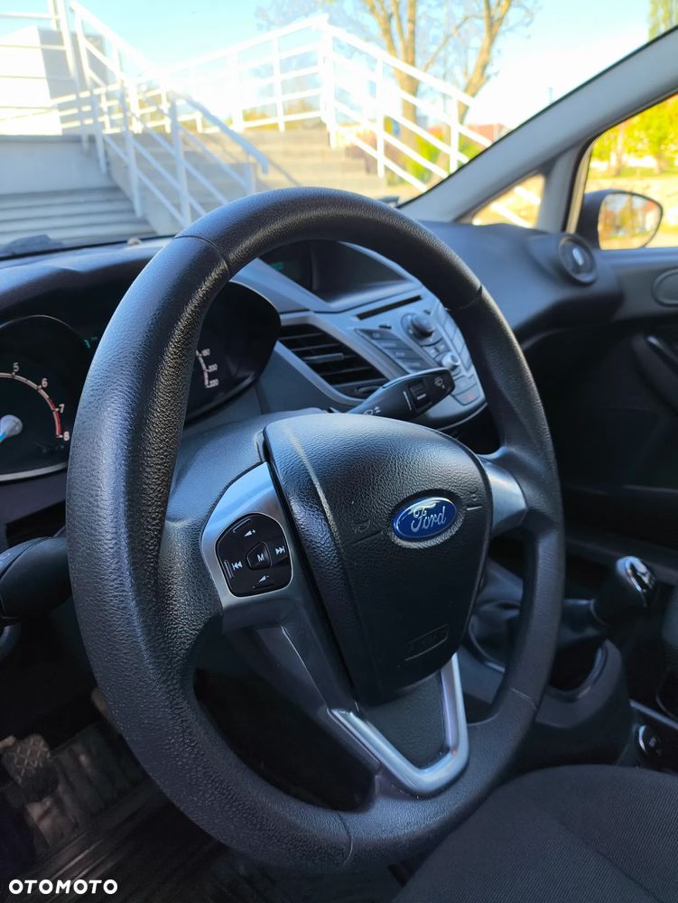 Ford Fiesta 1.25 Silver X - 24
